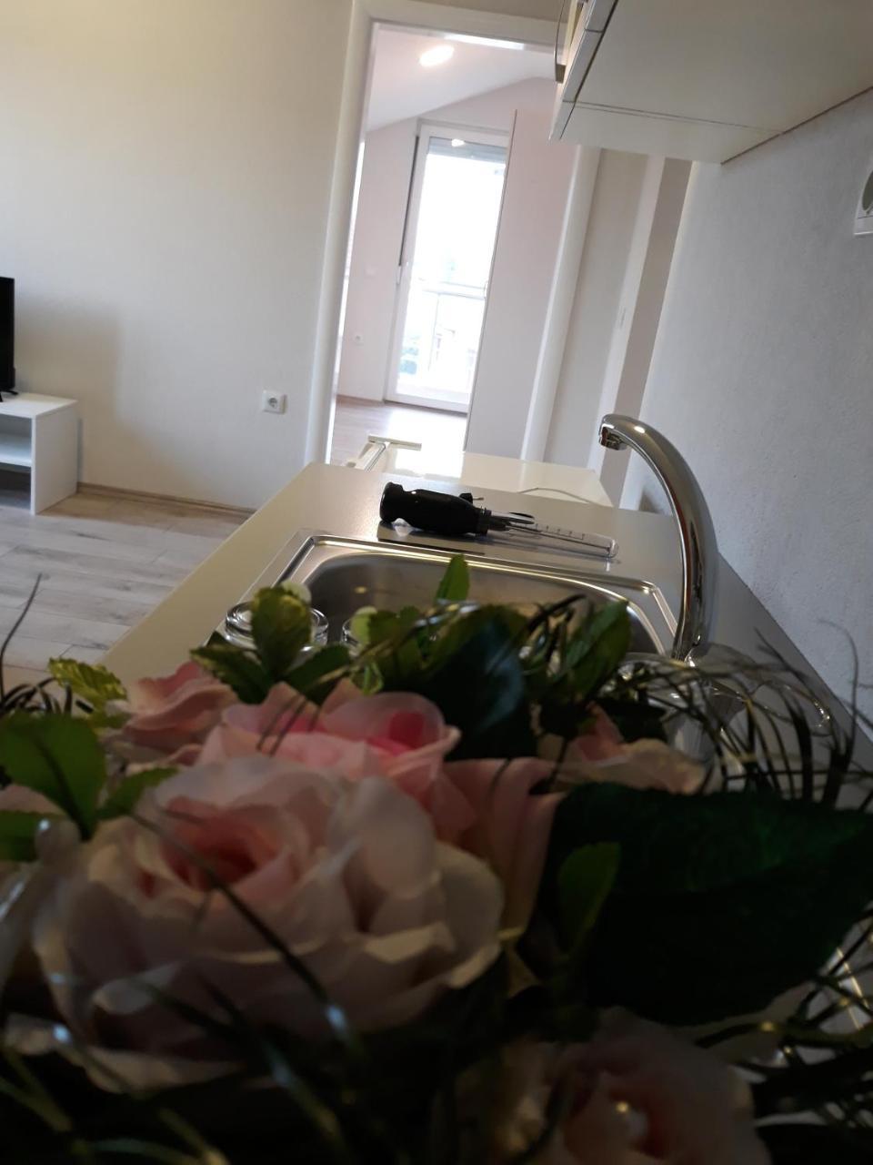 Vila & Apartments Matea Gevgelija Bagian luar foto