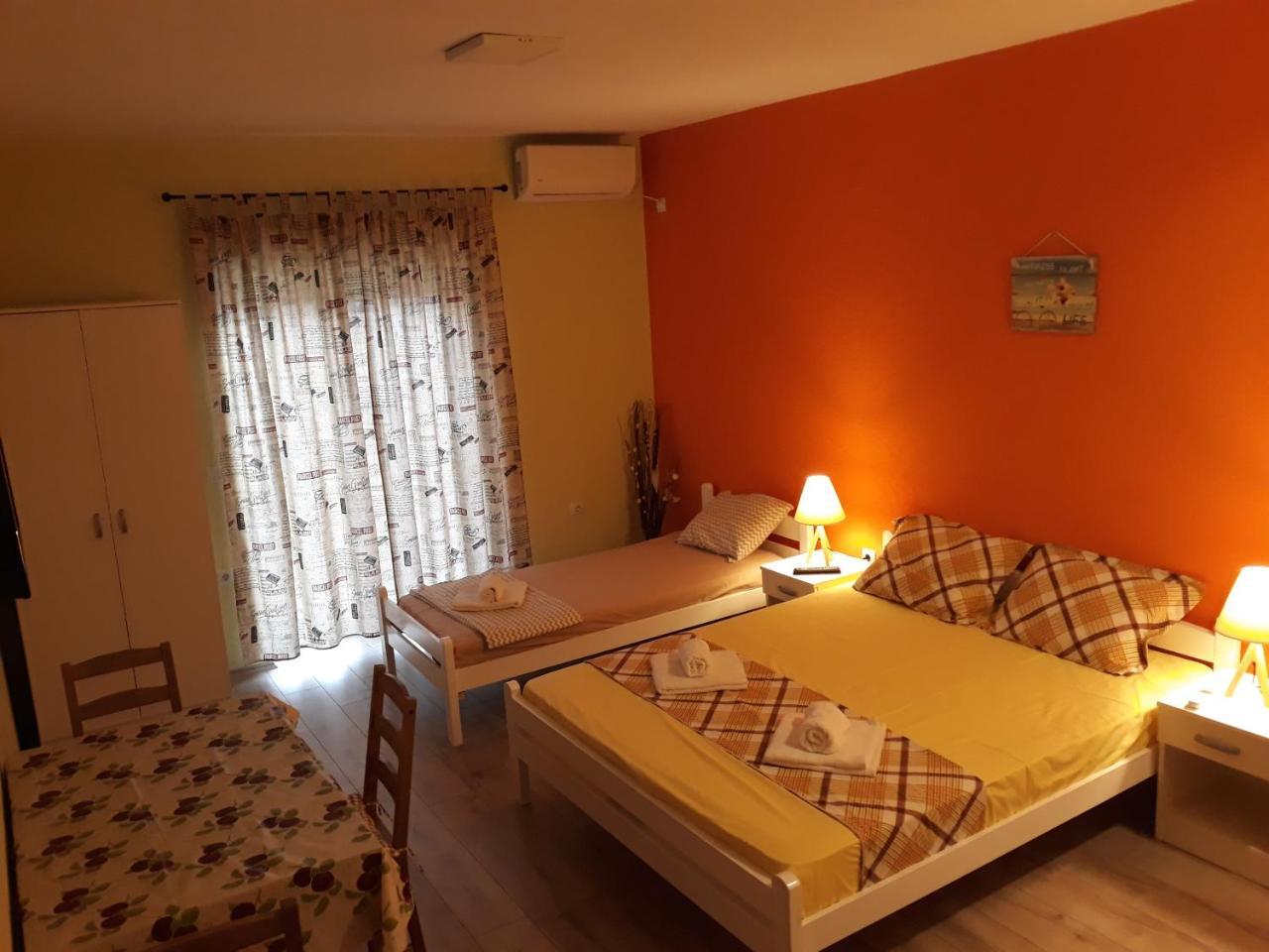 Vila & Apartments Matea Gevgelija Bagian luar foto