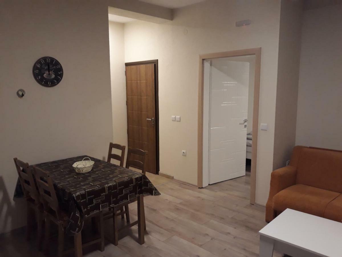 Vila & Apartments Matea Gevgelija Bagian luar foto