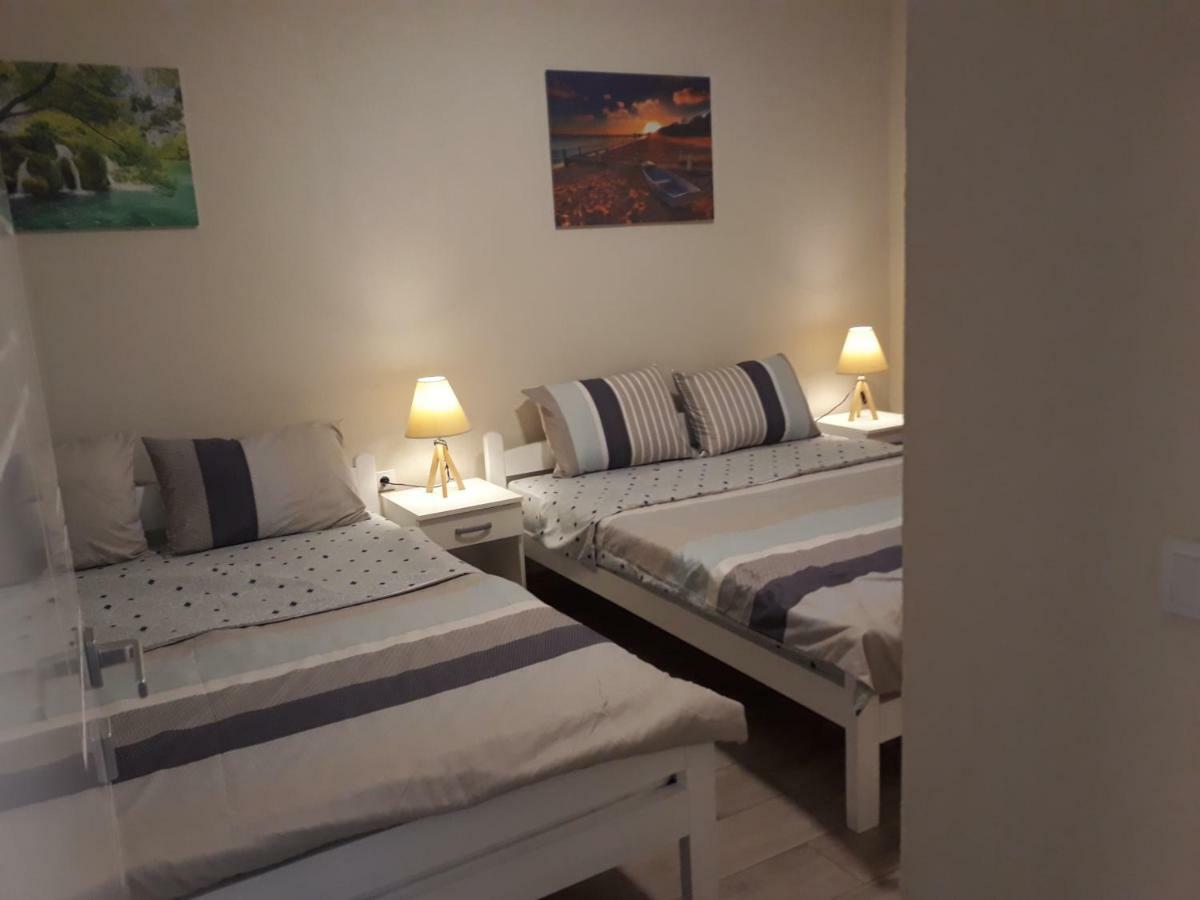 Vila & Apartments Matea Gevgelija Bagian luar foto