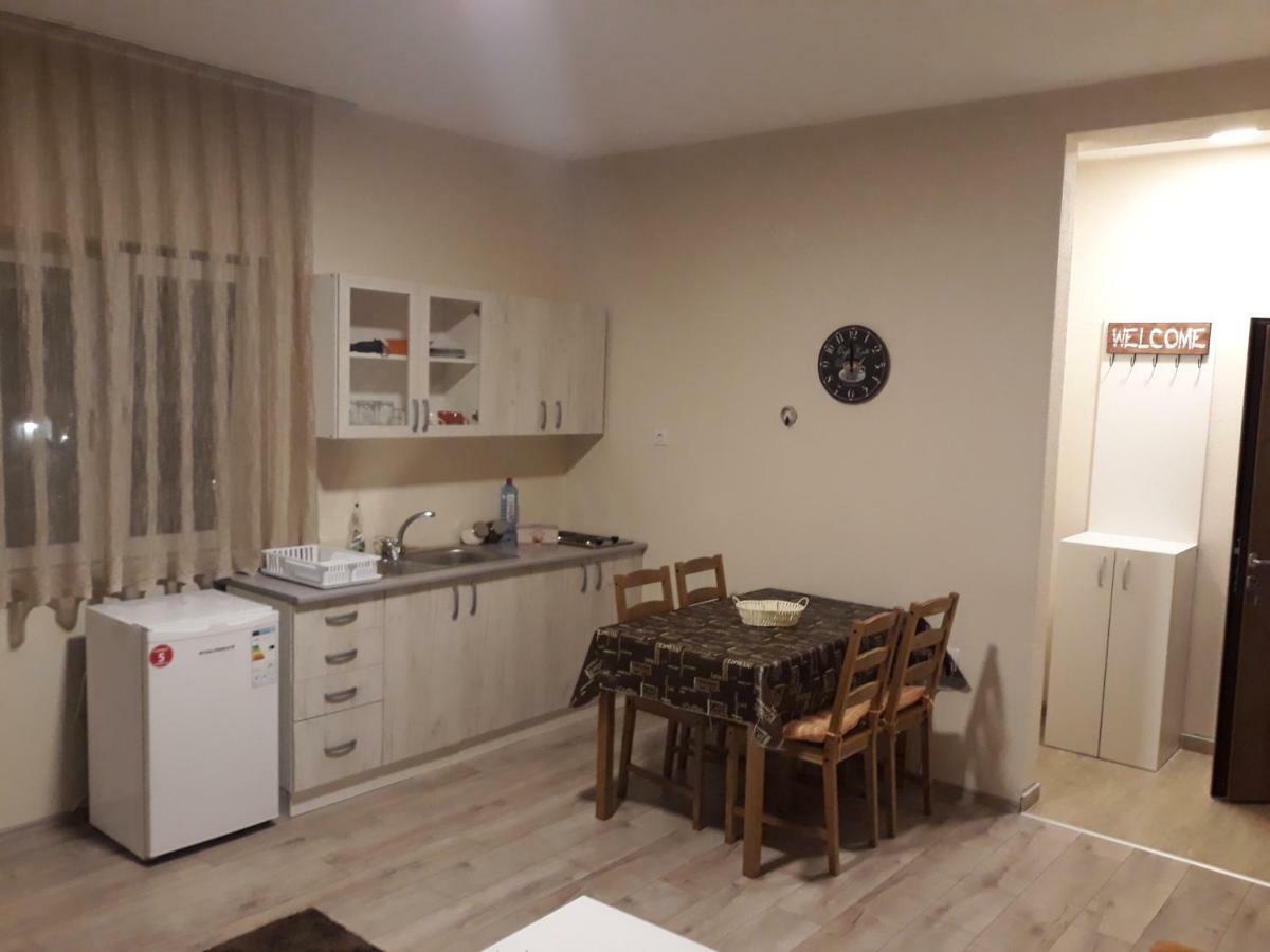 Vila & Apartments Matea Gevgelija Bagian luar foto
