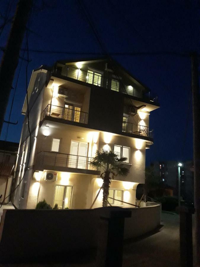 Vila & Apartments Matea Gevgelija Bagian luar foto