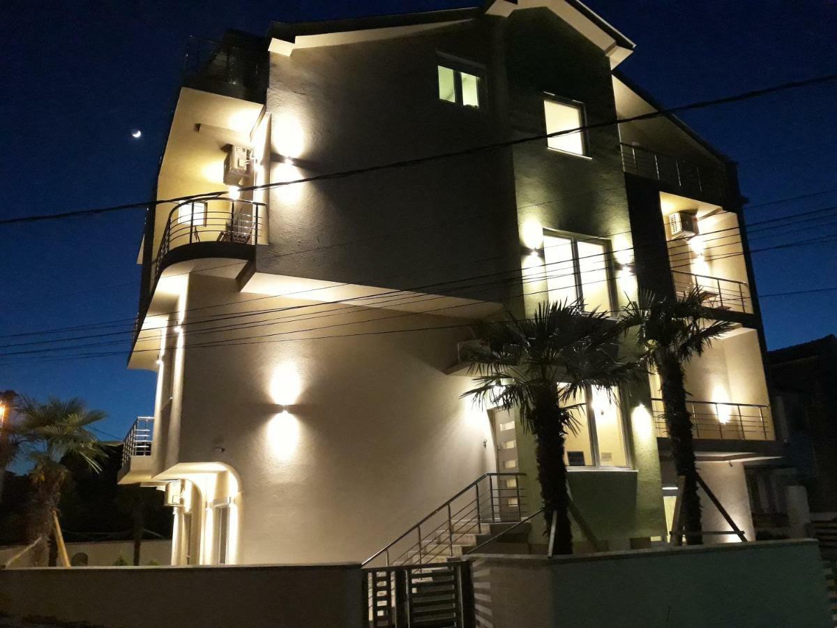 Vila & Apartments Matea Gevgelija Bagian luar foto