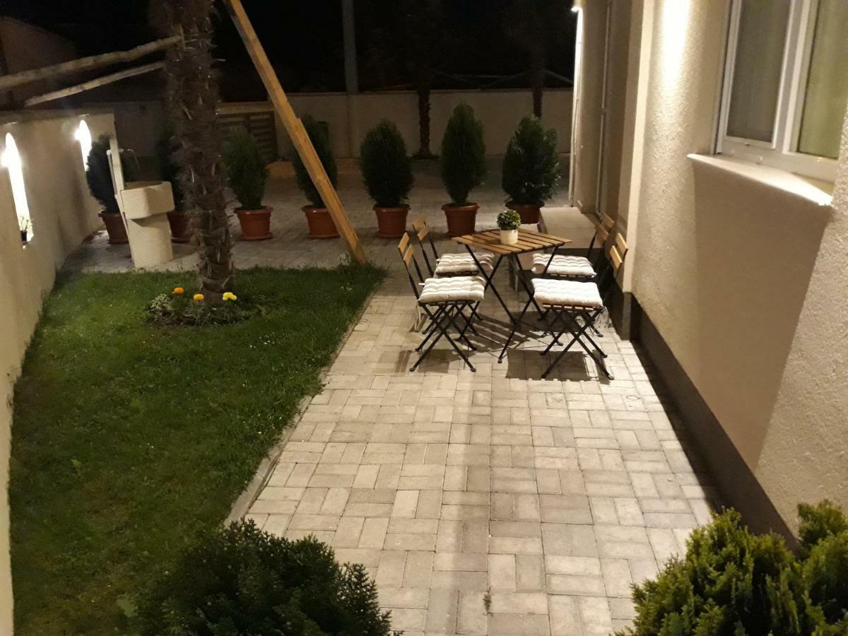 Vila & Apartments Matea Gevgelija Bagian luar foto
